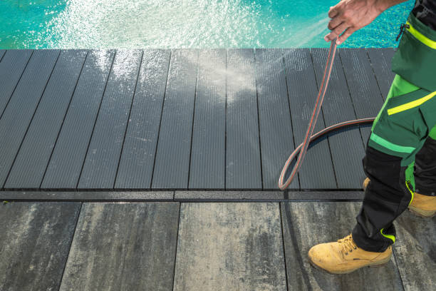 Best Pressure Washing Near Me  in Mishicot, WI